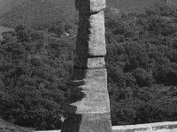 08,Scultura 1, 1988,Terracotta, cm 280-45-37